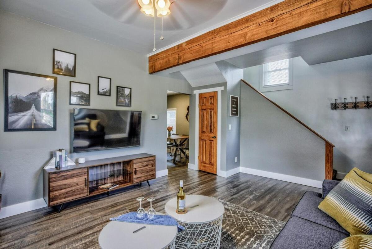 The Vibrant Victorian Hot Tub & Fire Pit In Occ Villa Colorado Springs Ngoại thất bức ảnh