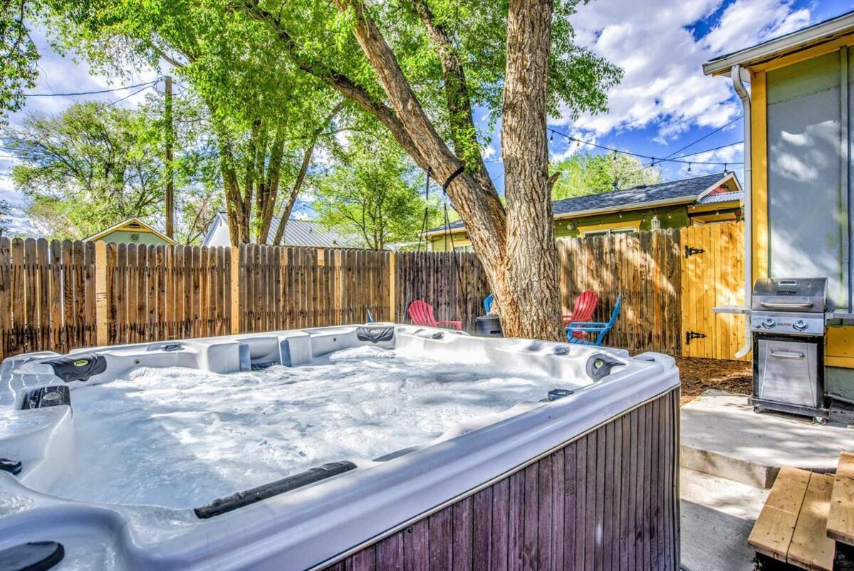 The Vibrant Victorian Hot Tub & Fire Pit In Occ Villa Colorado Springs Ngoại thất bức ảnh